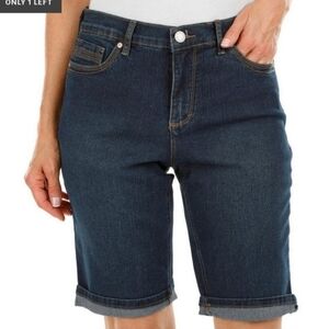 LEVI'S WOMEN'S CLASSIC DENIM BERMUDA SHORTS SIZE 29
